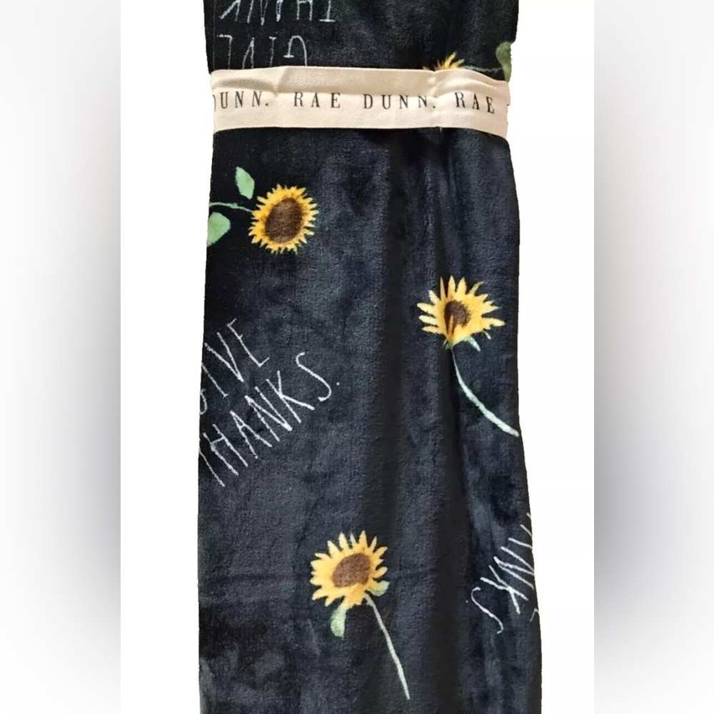 NWT Rae Dunn Give Thanks Soft Plush Throw Blanket 50x70 Black/Sunflower - Picture 2 of 5